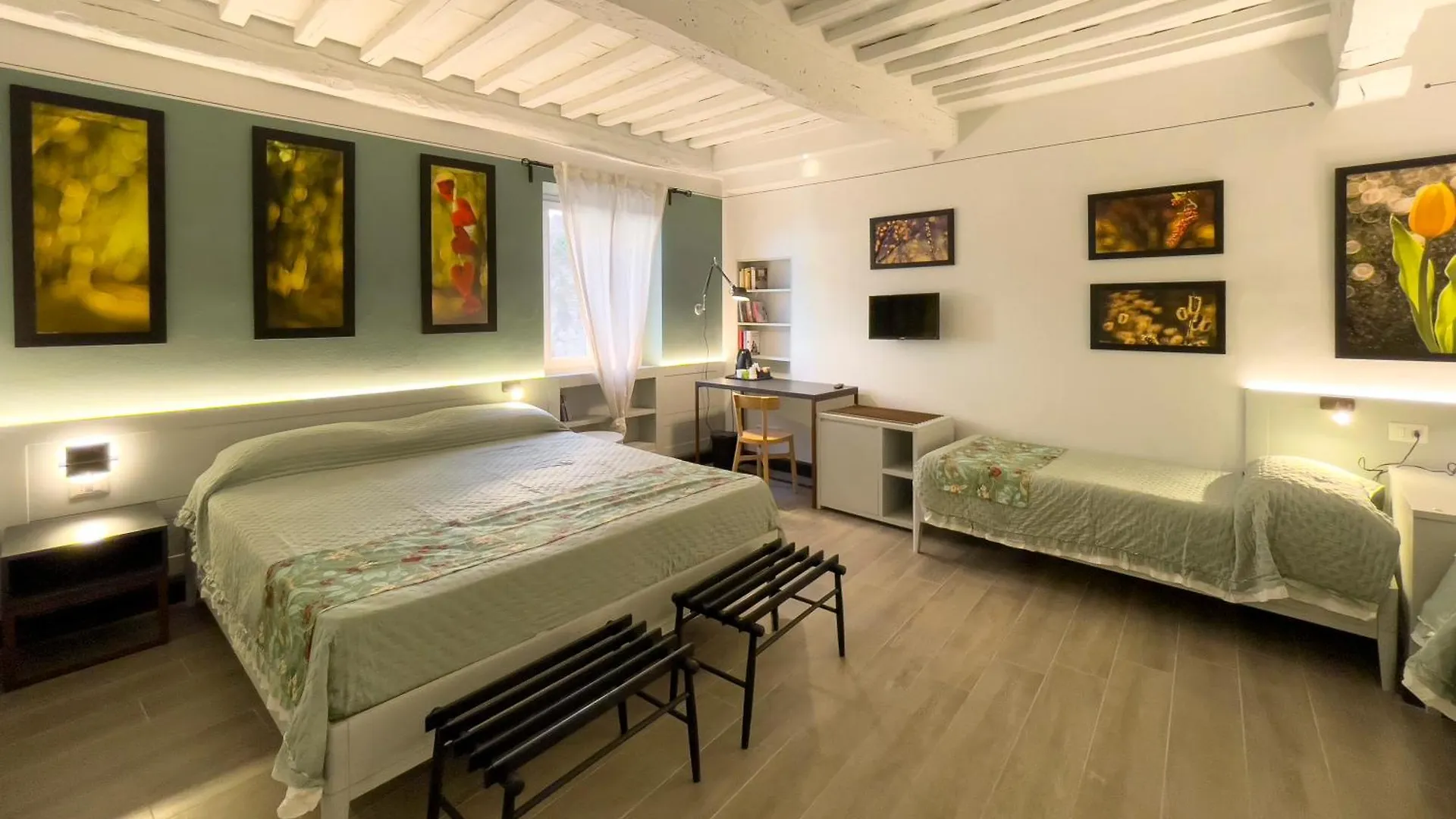 Duccio Nacci Rooms San Gimignano 2*,  Italy