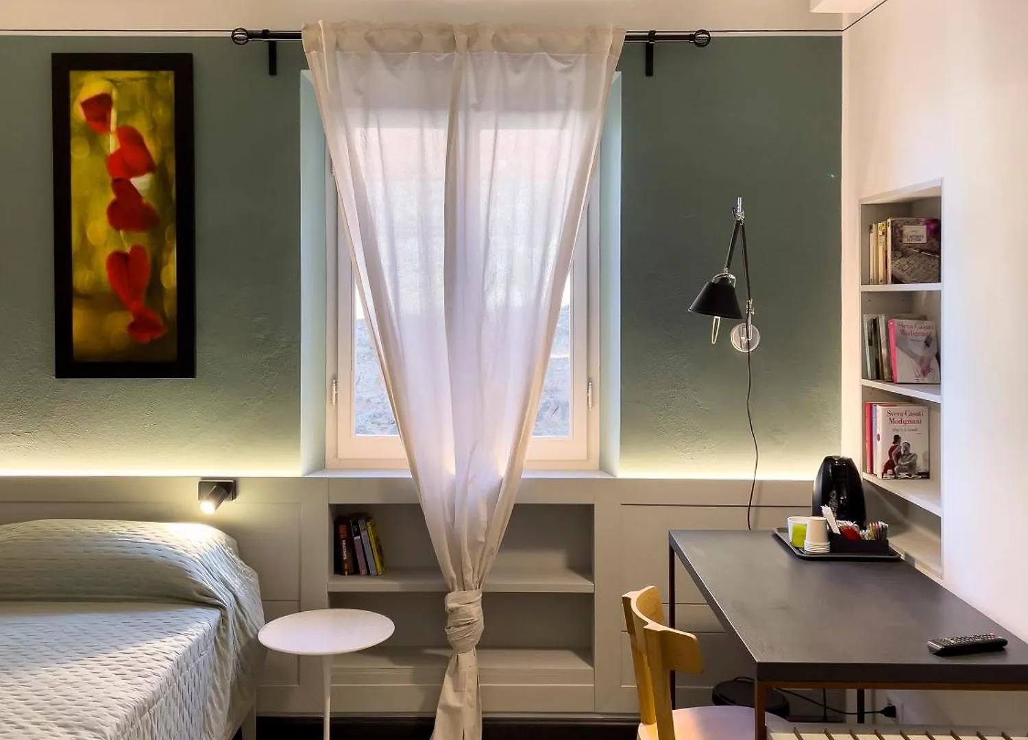 Duccio Nacci Rooms San Gimignano 2*,  Italy