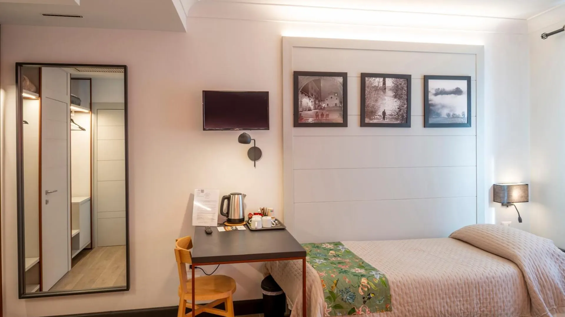 Duccio Nacci Rooms San Gimignano Guest house